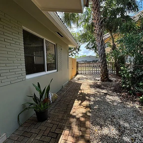 1713 N Dixie Hwy #3 — Photo 13