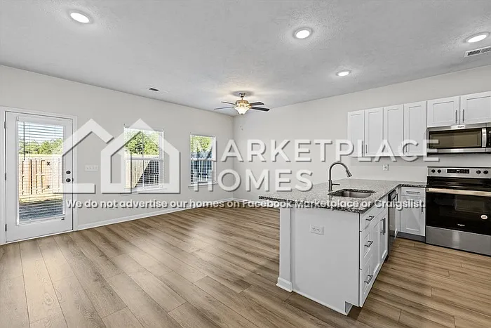 3 bed, 2.0 bath, 1740 sqft, $1,695 — Photo 4