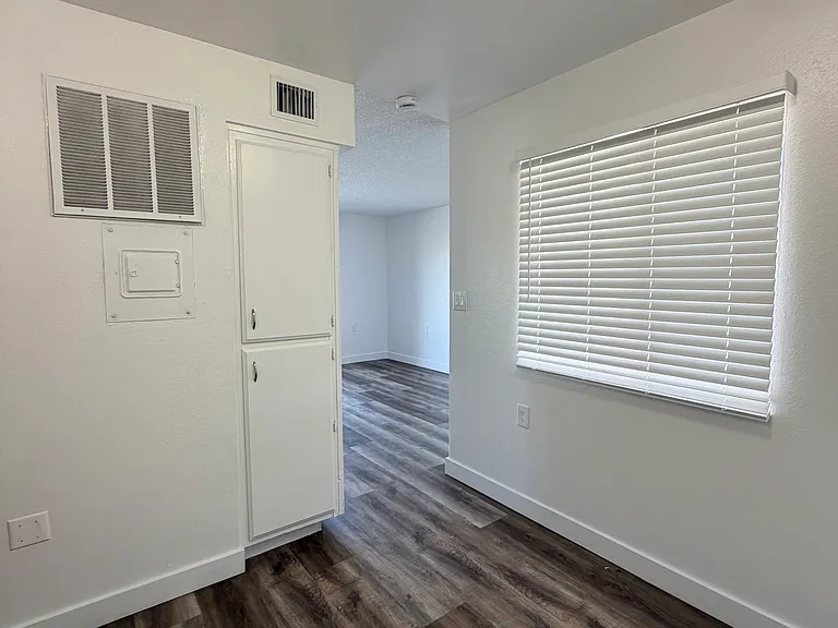 Flats at Granite Reef — Photo 9