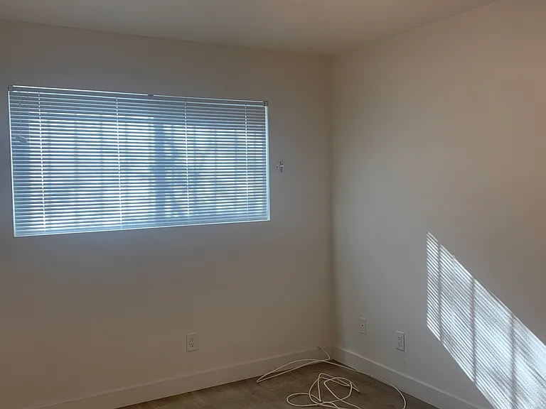 22721 Cottonwood Ave — Photo 11