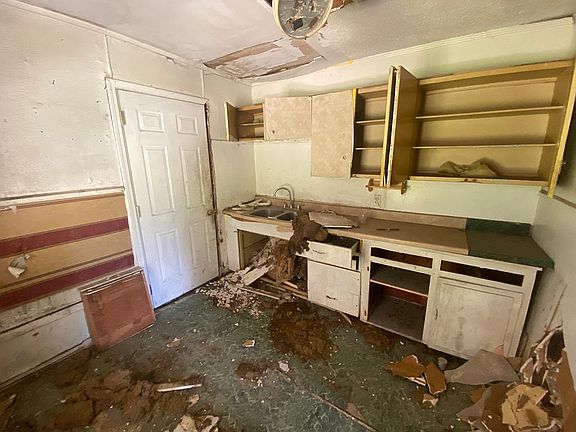4th image of 738 W North St