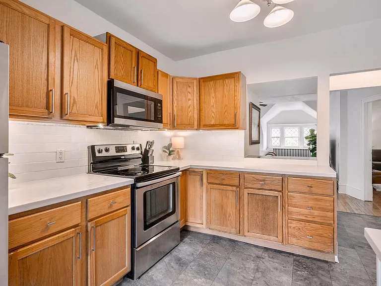 2449 Pillsbury Ave S #4 — Photo 8