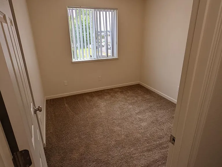 7815 NE 117th Ave — Photo 25