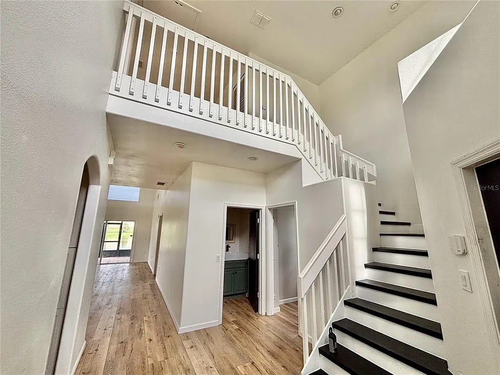 3 bed, 2.5 bath, 1566 sqft, $2,695 — Photo 2