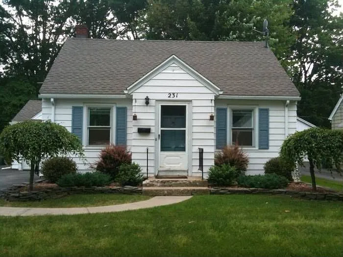 231 Oakwood Rd photo 1