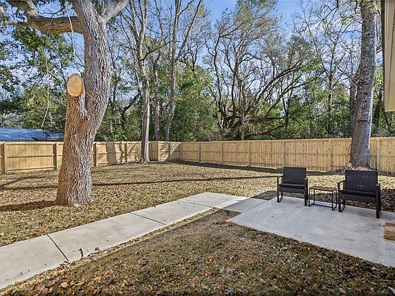 4th image of 1517 Stewart Rd