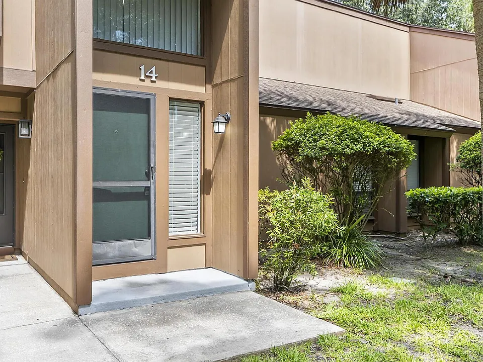 14 Oakmont Ct