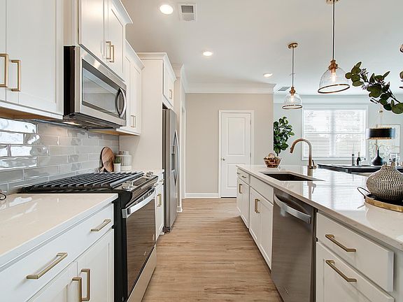4th image of 3365 Verdi Ln