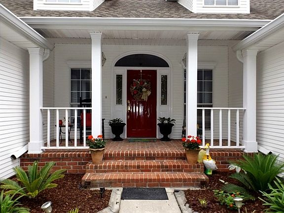 3rd image of 137 Ellen Dr