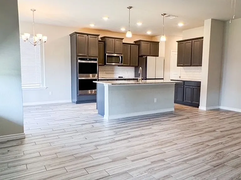5803 Saint Charles Dr — Photo 12
