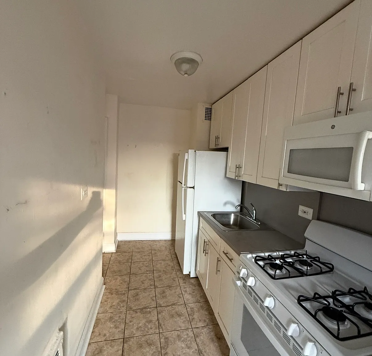 1 bed, 800 sqft, $2,199 — Photo 2
