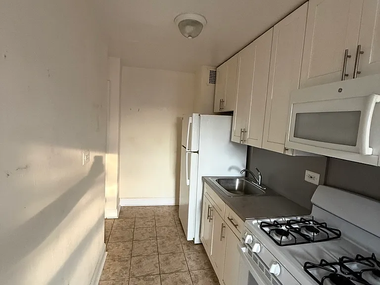 144-70 41st Ave #2C — Photo 2