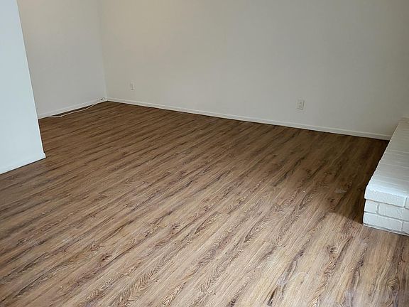 3rd image of 2411 Grant Ave #A
