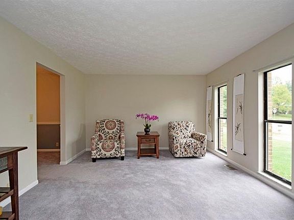 4th image of 8759 Birchbark Dr