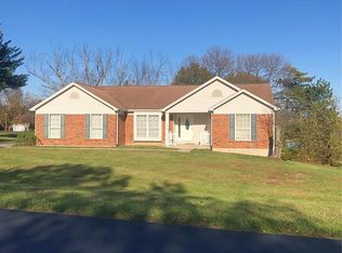 417 Waterway Dr, Saint Charles, MO 63304