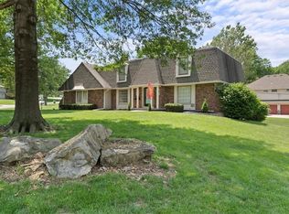 10800 W 52nd Cir, Shawnee, KS 66203