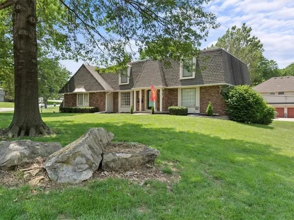 10800 W 52nd Cir, Shawnee, KS 66203