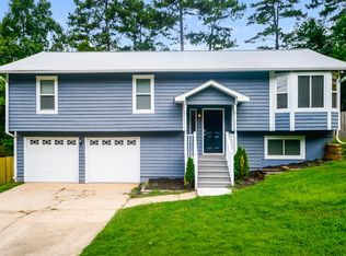 1658 Eric Cir, Lawrenceville, GA 30043