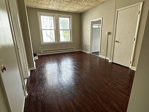 2nd image of 203 Clifton Ave APT A1