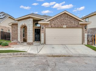 1302 Oriole Ct, San Antonio, TX 78245