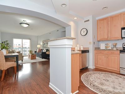 175 Cottage St APT 614, Chelsea, MA, 02150