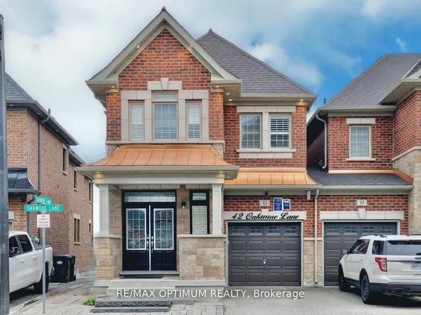 42 Oakmore Ln, Brampton, ON L6Y 6H5