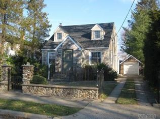 531 Jackson St, Baldwin, NY 11510