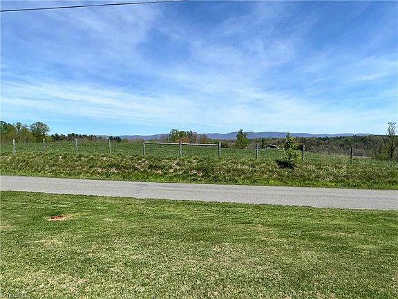 4th image of 348 Fish Lake Rd