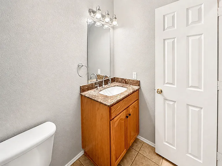 5709 Parkwood Trl — Photo 15