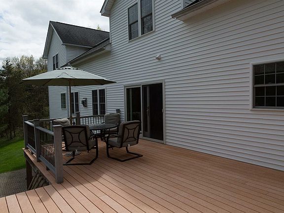 4th image of 18 Hattie Ln