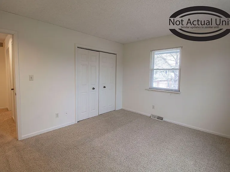 1904 Mirtle Grove Ct — Photo 22