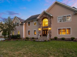 711 Park Rd, Morris Plains, NJ 07950