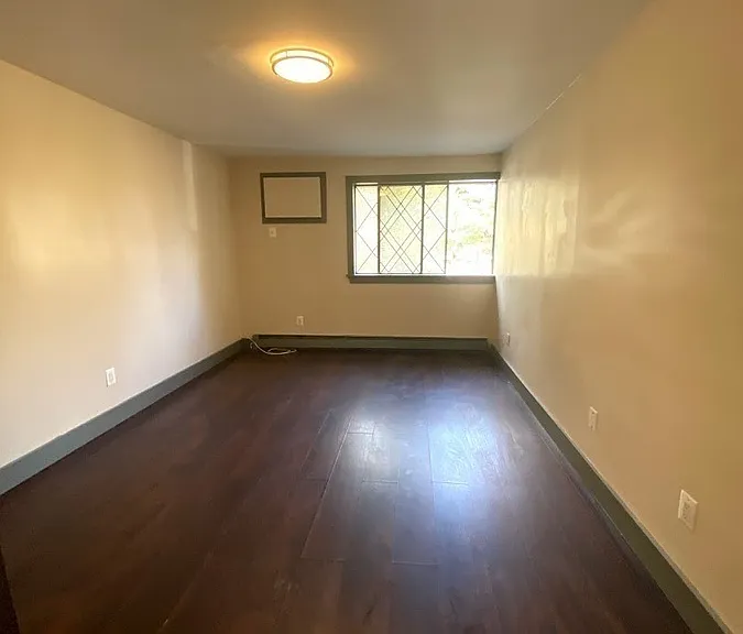 231 Ellington Rd #B — Photo 4