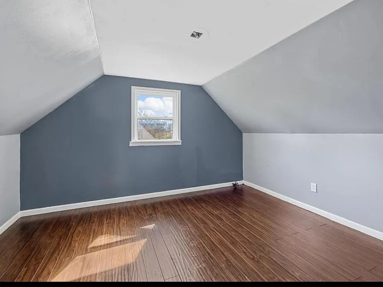 6715 Daiber St — Photo 12
