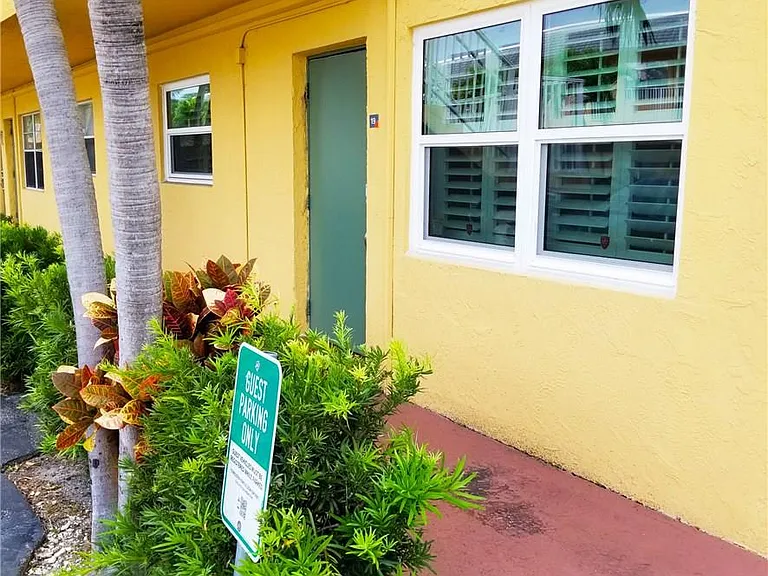 4051 N Dixie Hwy #103 — Photo 3