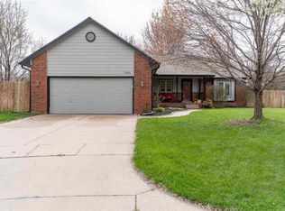 2351 N Parkridge Ct, Wichita, KS 67205