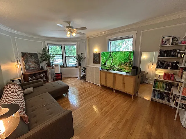 1233 W Chase Ave #3 — Photo 1