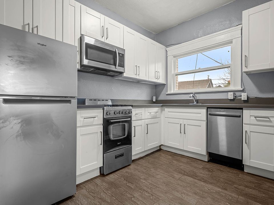 1st image of 2422 Sichel St #60695d2cd