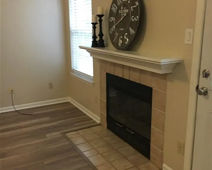 106 Vistawood Ct — Photo 5