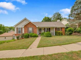 715 Oak Hall Ln, Ballwin, MO 63021