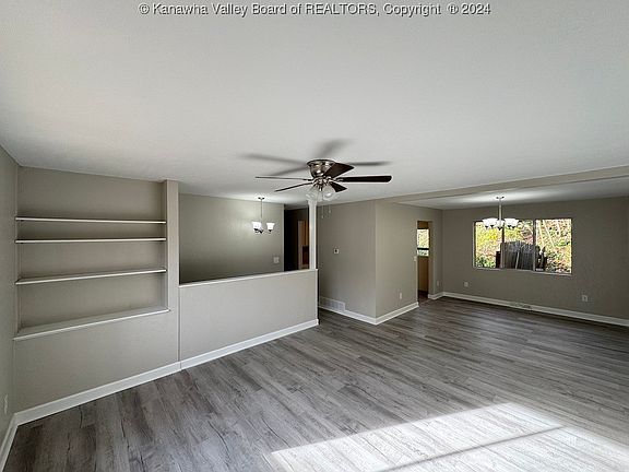 5th image of 404 Parkway Dr