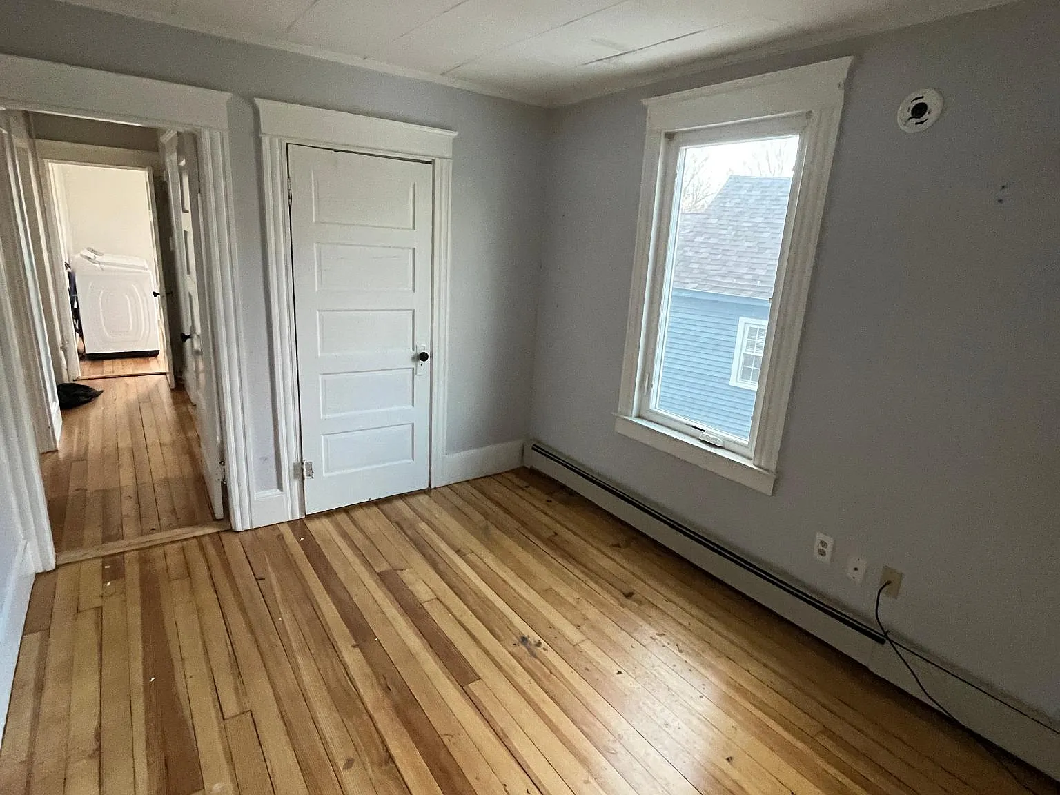 3 bed, $2,400 — Photo 3