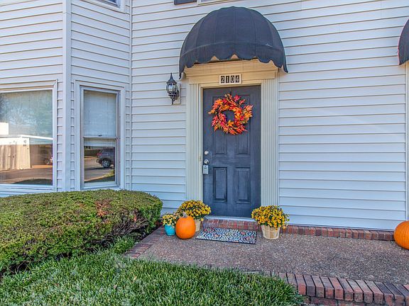 3rd image of 2104 River Chase Dr