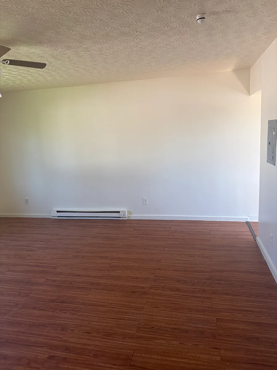 Building Photo - 4760 Gray Rd #3