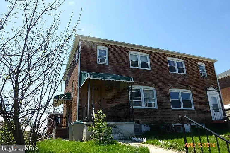 2915 Clearview Ave photo 1