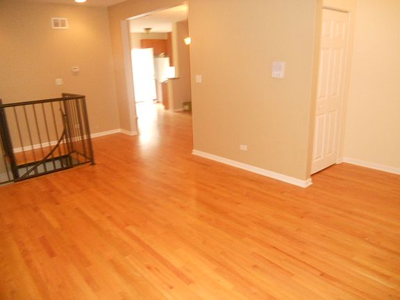 3rd image of 4709 N Lawndale Ave APT 1E