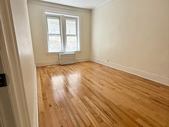 561 41st Street image 5 of 22