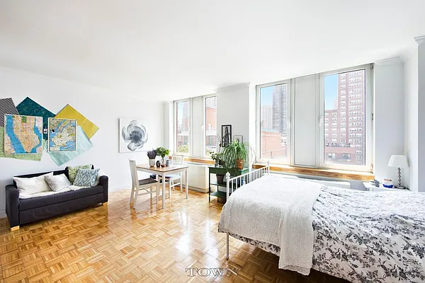 Sold by Town Residential | media 5