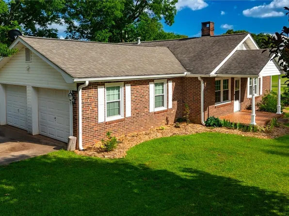 2836 Old Greenville Hwy, Central, SC 29630