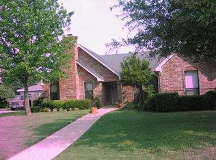 604 Harvest Ln, Mc Gregor, TX 76657